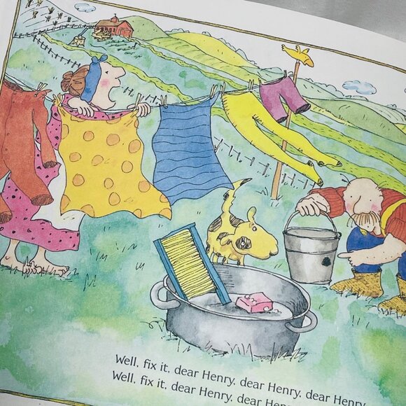 "Theres A Hole In The Bucket" Book & Cassette Set By Nadine Bernard Westcott - Picture 13 of 14